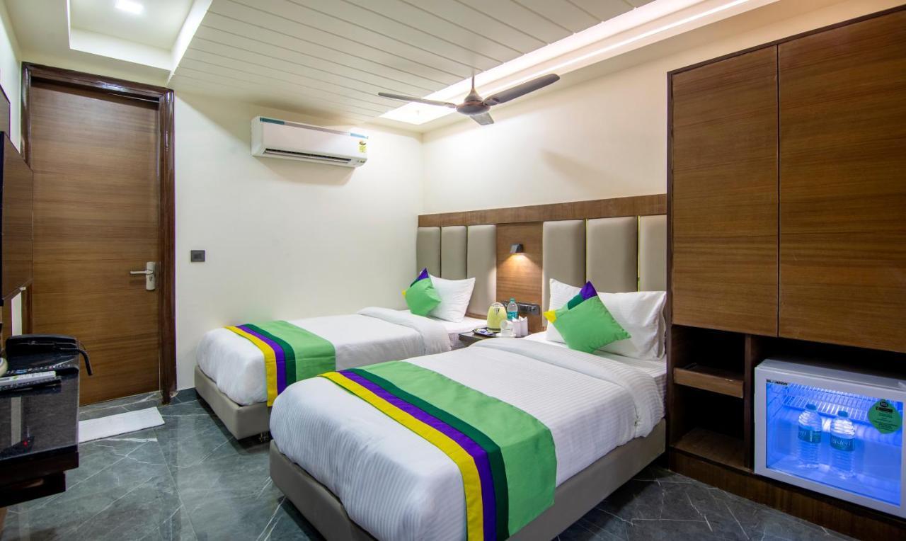 Treebo Royal Comfort New Delhi Exterior photo